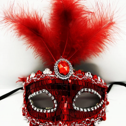 Kırmızı Renk Payetli Pullu Tüylü Parti Maskesi 17x20 Cm